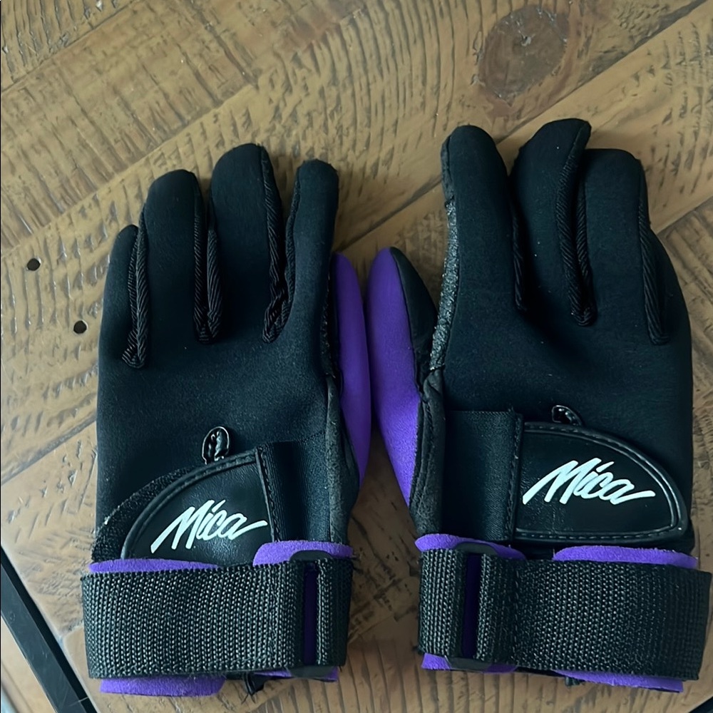 Mica Black and Purple Neoprene Wakeboard Gloves - Size Large